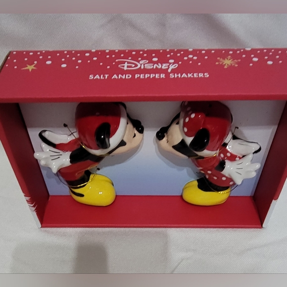 Disney Salt and Pepper Shakers - Picture 2 of 3